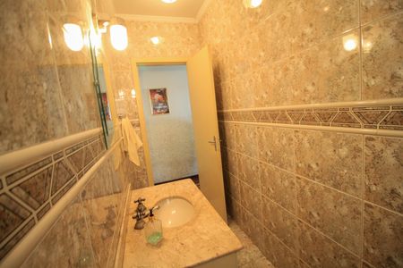 Casa à venda com 300m², 3 quartos e 6 vagas Casa à venda com 300m², 3 quartos e 6 vagasLavabo