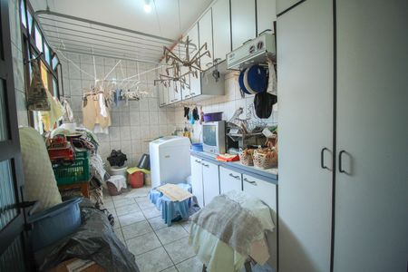 Casa à venda com 300m², 3 quartos e 6 vagas Casa à venda com 300m², 3 quartos e 6 vagasÁrea de Serviço