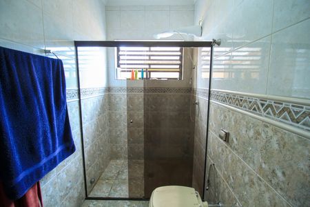 Casa à venda com 300m², 3 quartos e 6 vagas Casa à venda com 300m², 3 quartos e 6 vagasBanheiro Social