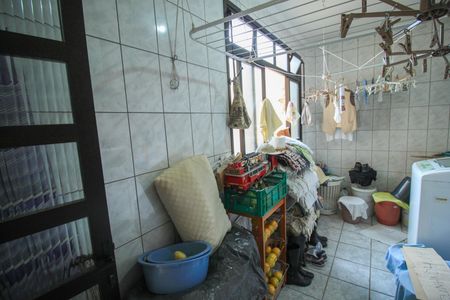 Casa à venda com 300m², 3 quartos e 6 vagas Casa à venda com 300m², 3 quartos e 6 vagasÁrea de Serviço