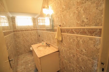 Casa à venda com 300m², 3 quartos e 6 vagas Casa à venda com 300m², 3 quartos e 6 vagasLavabo