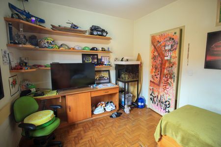 Casa à venda com 300m², 3 quartos e 6 vagas Casa à venda com 300m², 3 quartos e 6 vagasQuarto