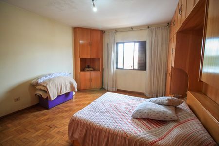 Casa à venda com 300m², 3 quartos e 6 vagas Casa à venda com 300m², 3 quartos e 6 vagasSuíte