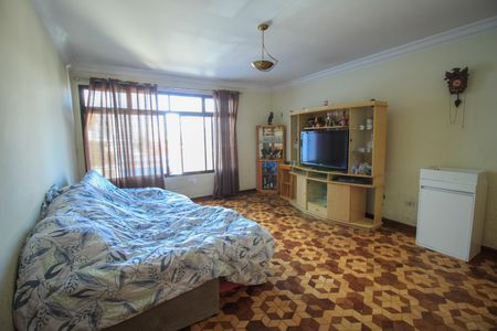 Casa à venda com 300m², 3 quartos e 6 vagas Casa à venda com 300m², 3 quartos e 6 vagasSala