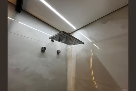 Apartamento à venda com 50m², 2 quartos e 1 vaga Apartamento à venda com 50m², 2 quartos e 1 vagaBanheiro Social