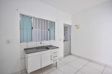 Cozinha de kitnet/studio para alugar com 1 quarto, 30m² em Jardim Sao Mateus, Taboão da Serra