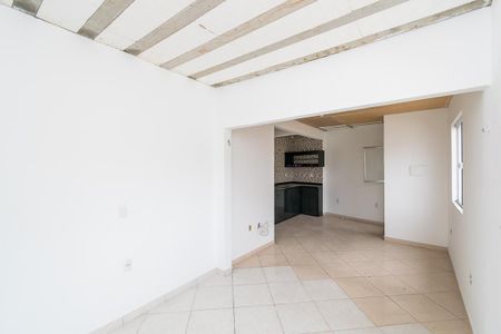 Sala de casa para alugar com 1 quarto, 37m² em Brás de Pina, Rio de Janeiro