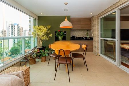 Apartamento para alugar com 165m², 3 quartos e 3 vagasVaranda
