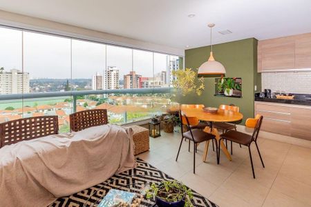 Apartamento para alugar com 165m², 3 quartos e 3 vagasVaranda