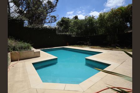 Casa de condomínio à venda com 420m², 3 quartos e 3 vagasPiscina