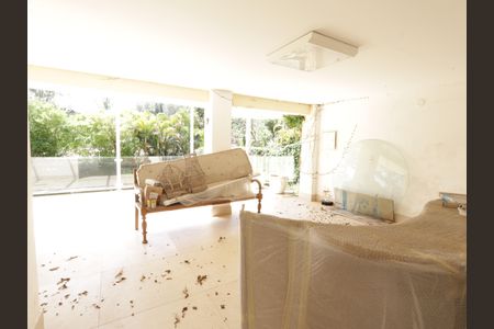 Casa de condomínio à venda com 420m², 3 quartos e 3 vagasÁrea externa