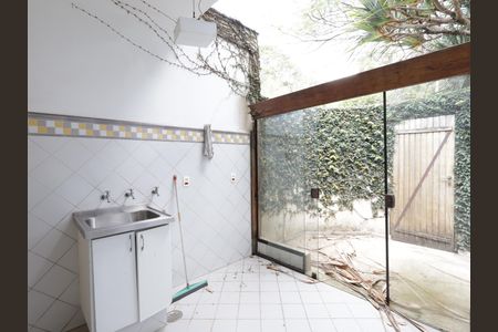 Casa de condomínio à venda com 420m², 3 quartos e 3 vagasÁrea de Serviço