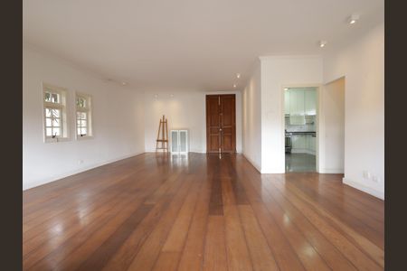 Casa de condomínio à venda com 420m², 3 quartos e 3 vagasSala