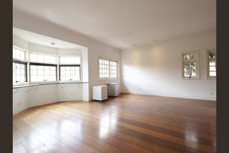 Casa de condomínio à venda com 420m², 3 quartos e 3 vagasSala