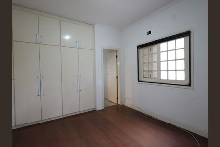 Casa de condomínio à venda com 420m², 3 quartos e 3 vagasSuíte 2