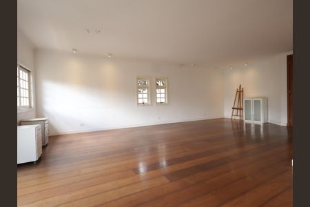 Casa de condomínio à venda com 420m², 3 quartos e 3 vagasSala