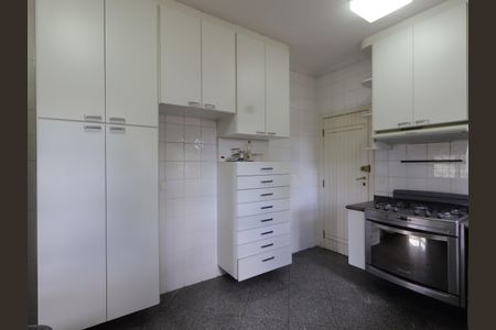 Casa de condomínio à venda com 420m², 3 quartos e 3 vagasCozinha