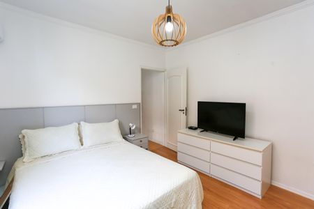 Casa à venda com 205m², 3 quartos e 2 vagasSuíte