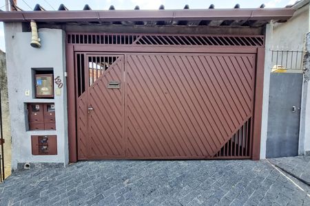 Casa à venda com 205m², 3 quartos e 2 vagasFachada