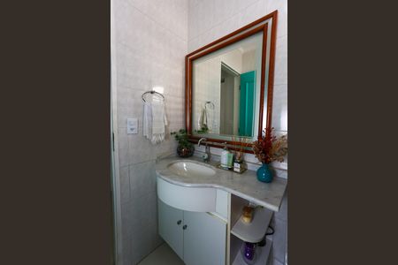 Casa à venda com 205m², 3 quartos e 2 vagasLavabo