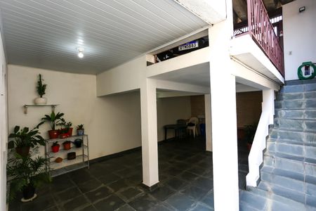 Casa à venda com 205m², 3 quartos e 2 vagasQuintal