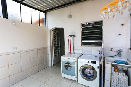 Casa à venda com 205m², 3 quartos e 2 vagasÁrea de Serviço