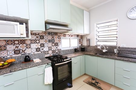 Casa à venda com 205m², 3 quartos e 2 vagasCozinha