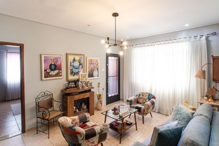 Sala de casa à venda com 4 quartos, 115m² em Vila Nelson, São Paulo