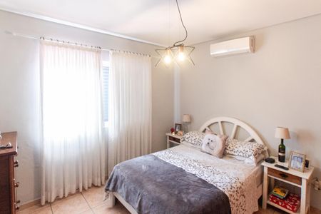 Casa à venda com 115m², 4 quartos e 3 vagas Casa à venda com 115m², 4 quartos e 3 vagasQuarto 1