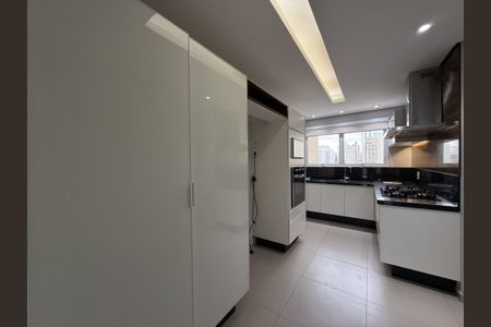 Apartamento à venda com 175m², 3 quartos e 3 vagas Apartamento à venda com 175m², 3 quartos e 3 vagasCozinha