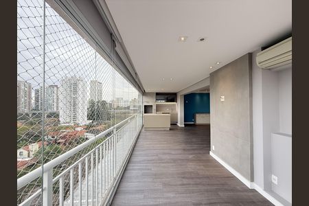 Apartamento à venda com 175m², 3 quartos e 3 vagas Apartamento à venda com 175m², 3 quartos e 3 vagasVaranda