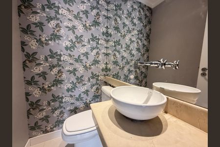 Apartamento à venda com 175m², 3 quartos e 3 vagas Apartamento à venda com 175m², 3 quartos e 3 vagasBanheiro