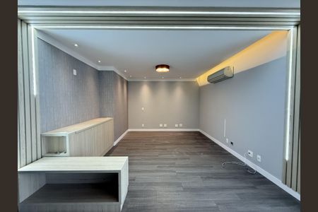Apartamento à venda com 175m², 3 quartos e 3 vagas Apartamento à venda com 175m², 3 quartos e 3 vagasBanheiro