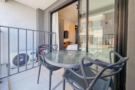 Studio para alugar com 23m², 1 quarto e sem vaga Studio para alugar com 23m², 1 quarto e sem vagaVaranda