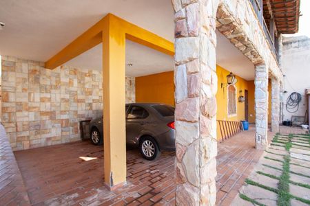 Casa à venda com 289m², 3 quartos e 3 vagasGaragem