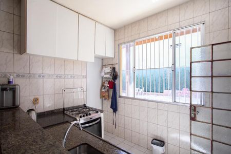 Casa à venda com 289m², 3 quartos e 3 vagasCozinha 