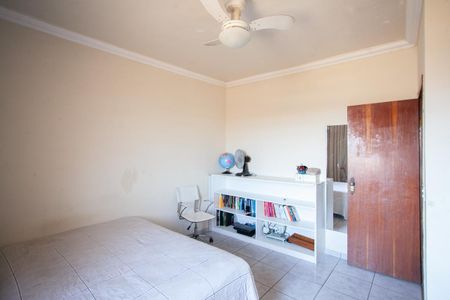 Casa à venda com 289m², 3 quartos e 3 vagasQuarto 2