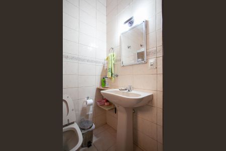 Casa à venda com 289m², 3 quartos e 3 vagasBanheiro Social