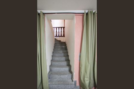 Casa à venda com 289m², 3 quartos e 3 vagasEscada