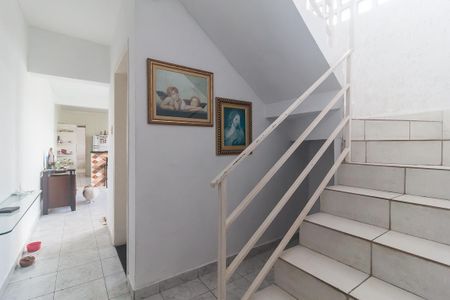 Casa para alugar com 116m², 3 quartos e 2 vagasEscada