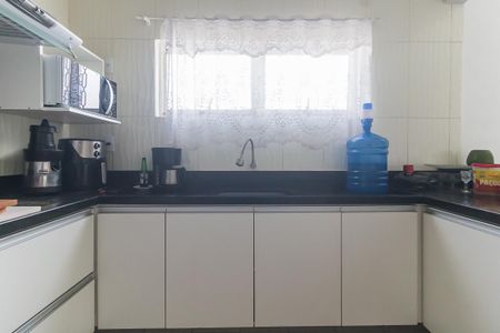 Casa para alugar com 116m², 3 quartos e 2 vagasCozinha