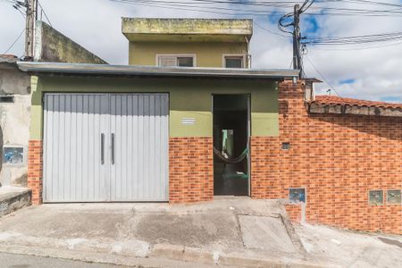 Casa para alugar com 116m², 3 quartos e 2 vagasFachada