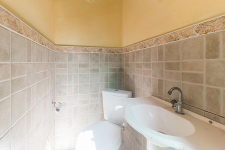 Casa para alugar com 116m², 3 quartos e 2 vagasBanheiro Externo