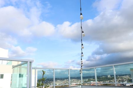 Apartamento para alugar com 178m², 3 quartos e 2 vagasVaranda