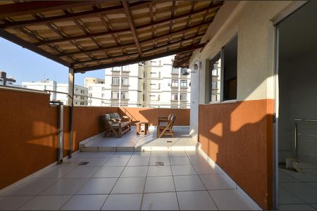 Apartamento à venda com 113m², 2 quartos e 2 vagas Apartamento à venda com 113m², 2 quartos e 2 vagasÁrea Cobertura