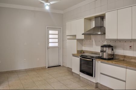 Casa de condomínio à venda com 250m², 5 quartos e 4 vagasCozinha