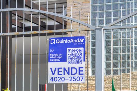 Casa de condomínio à venda com 250m², 5 quartos e 4 vagasPlaquinha