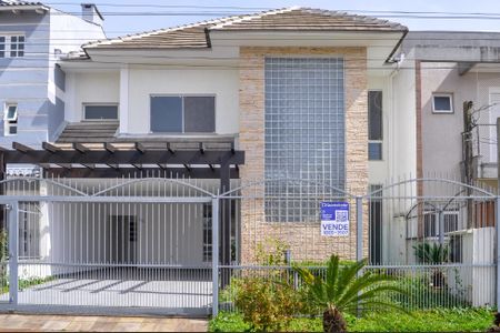 Casa de condomínio à venda com 250m², 5 quartos e 4 vagasFachada