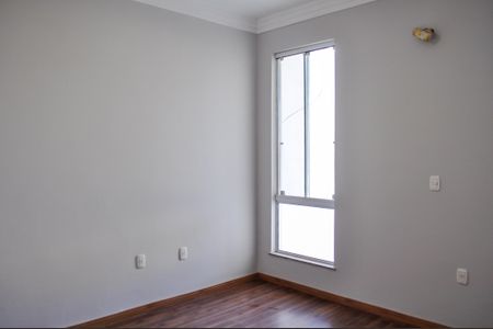 Casa de condomínio à venda com 250m², 5 quartos e 4 vagasQuarto 1