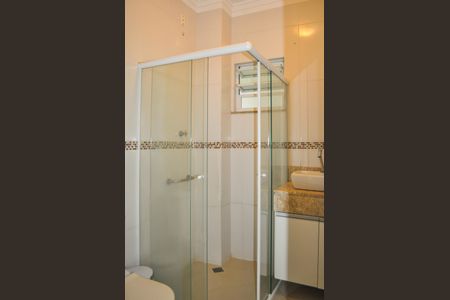 Casa de condomínio à venda com 250m², 5 quartos e 4 vagasBanheiro social 